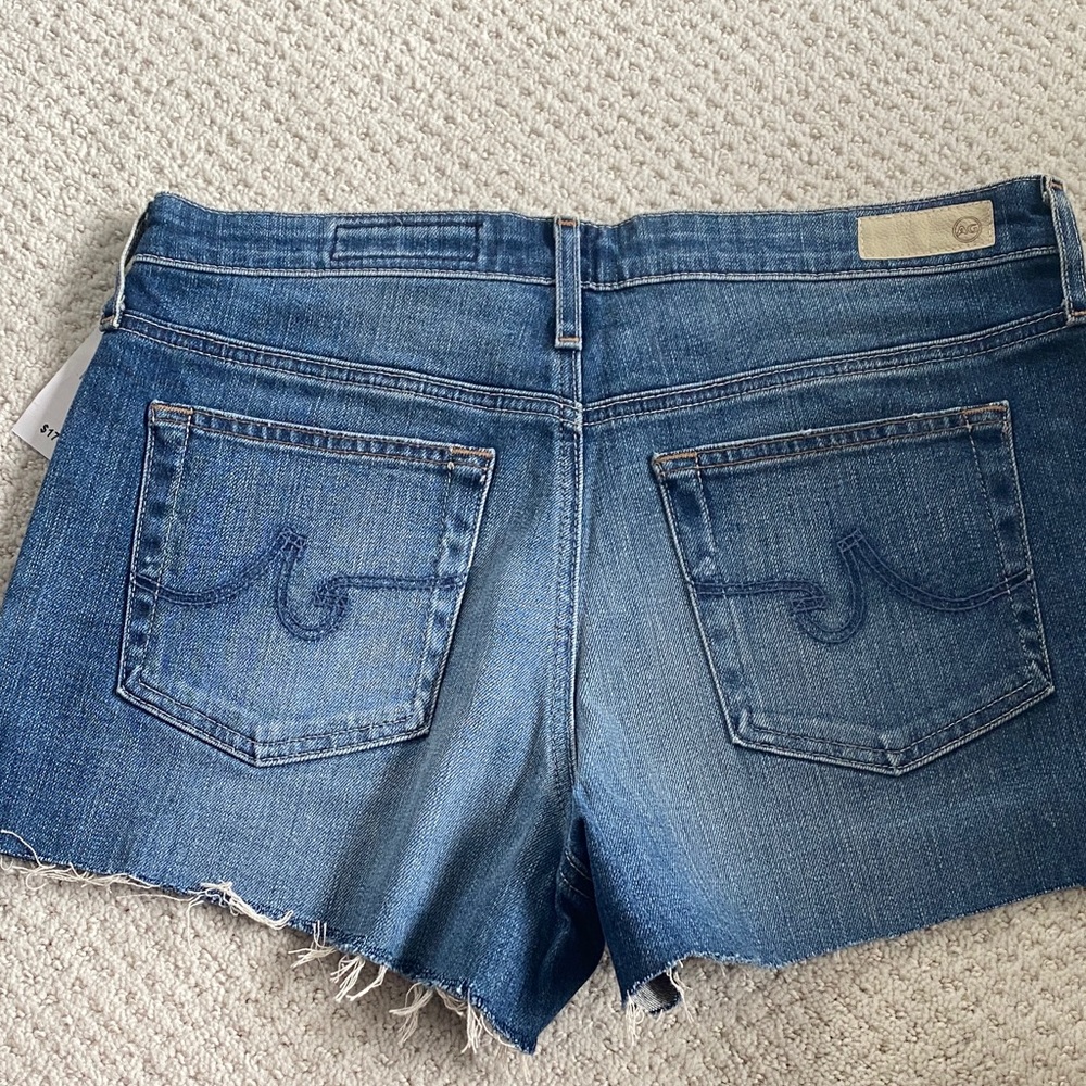 New AG The Brynn Blue Washed Cutoff Denim Shorts, size 27 - Picture 4 of 4